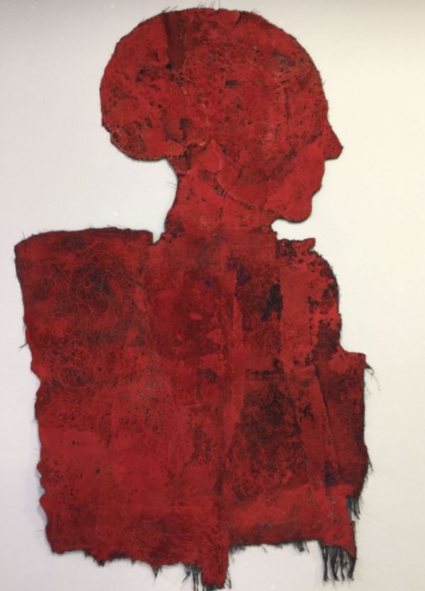 Bust, 2020, Sewing thread and textile materials, 60 x 100 cm.