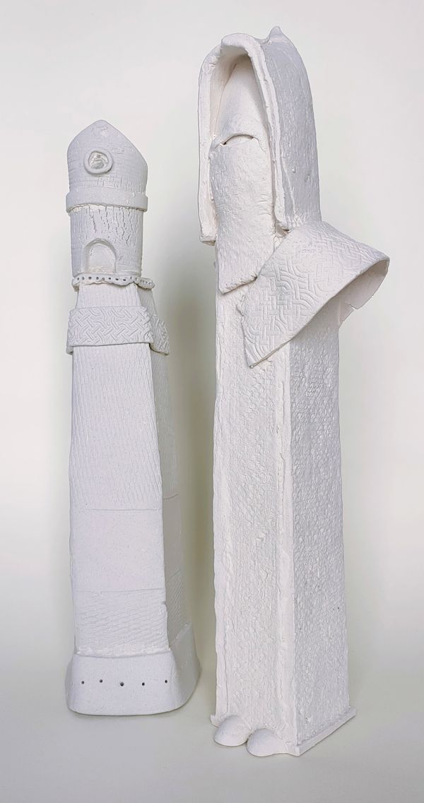 King & Queen No:1, 2023, Stoneware, 1240°, 33 x 9 x 8 cm / 38 x 10 x 8 cm.