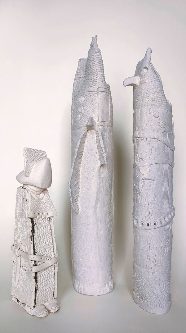 Rooks & Bishop, 2023, Stoneware, 1240°, 22 x 6 x 9 cm / 39 x 7 x 9 cm / 35 x 7,5 x 10 cm.