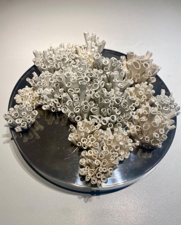 Rüya 2, 2025, Colored porcelain and stainless steel, 1230 degrees, hand-shaped, 30 x 10 cm.