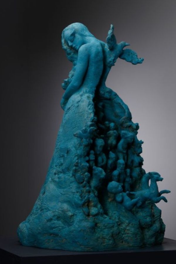 Meaculpa, 2017, Marble, 55 x 80 x 92 cm.