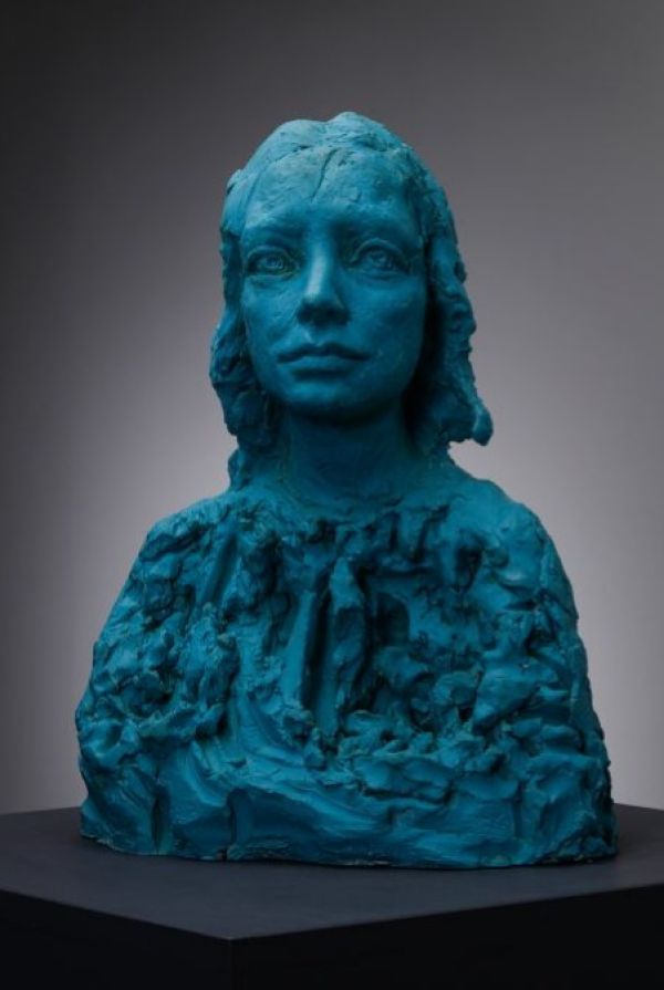 Ölümseyiş, 2018, Marble, 20 x 38 x 43 cm.